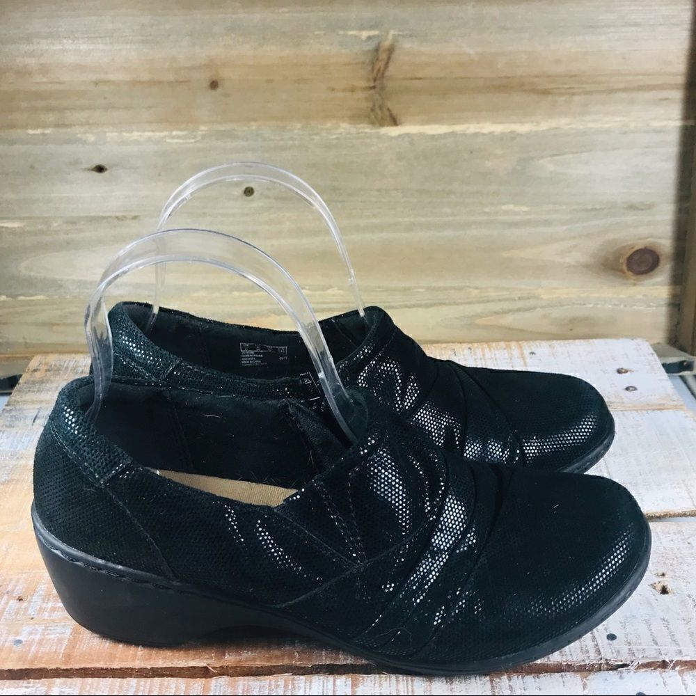 ✅Clarks Black Loafer Flats